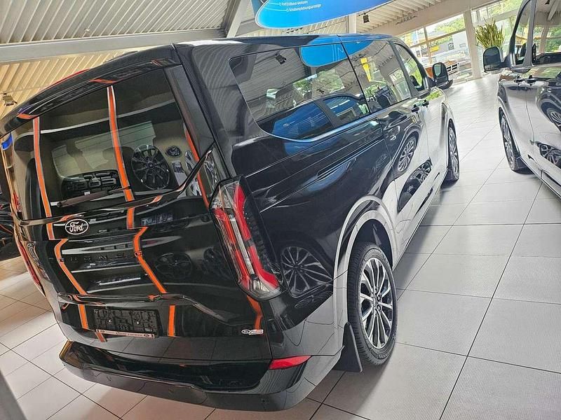 Neu Ford Tourneo Titanium X 170 PS (125 kW) 2025 Agateblack Van / Kleinbus