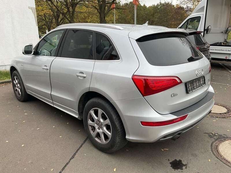 Grau Gebraucht 2010 Audi Q5 SUV | 8.100 € (Superpreis) - Bild 1/4