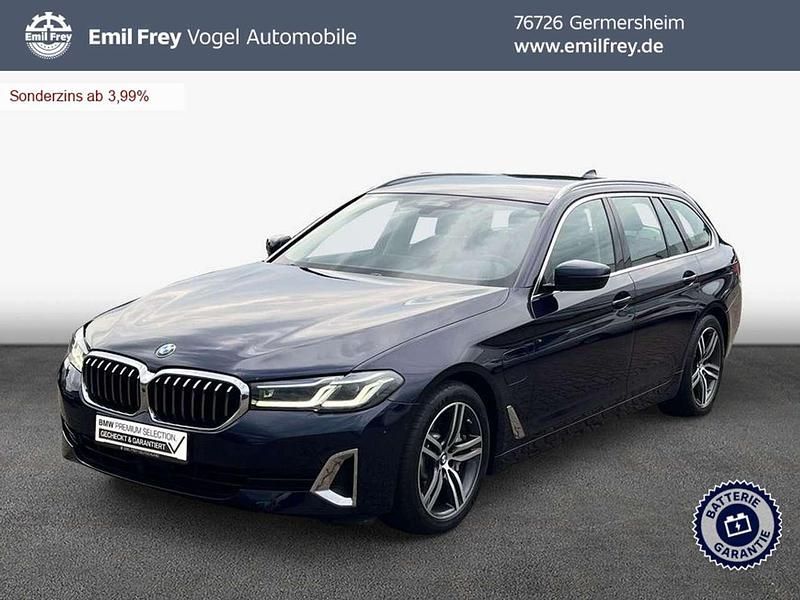 Blau Gebraucht 2021 BMW 530e Luxury Line Kombi | 31.990 € (Etwas zu teuer) - Bild 1/3
