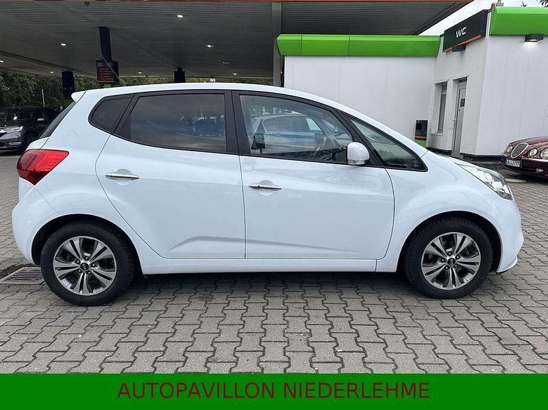 Gebraucht Kia Venga 125 PS (91 kW) 2019 Weiß Kleinwagen