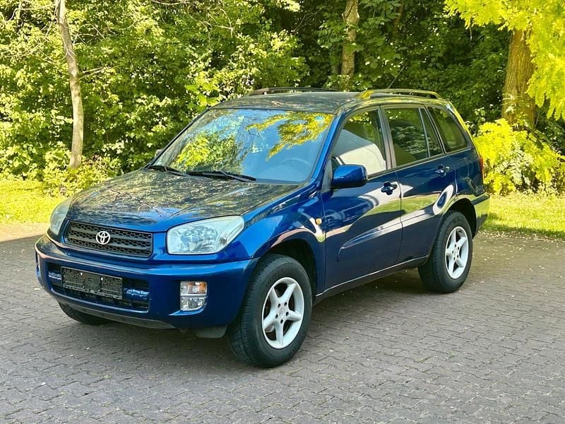 Blau Gebraucht 2002 Toyota RAV4 SUV | 5.900 € (Fairer Preis) - Bild 1/4