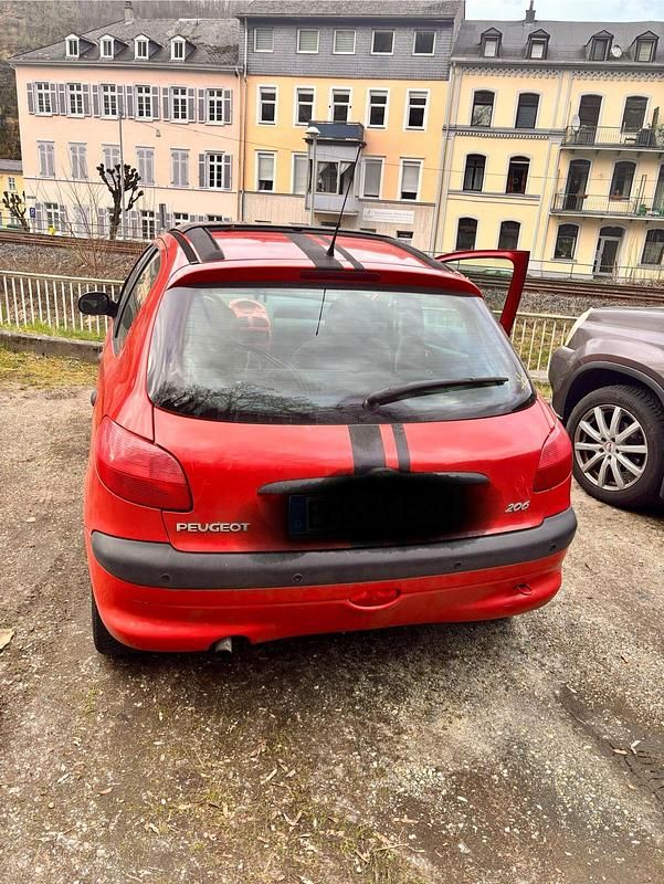 Gebraucht Peugeot 206 60 PS (44 kW) 1998 Rot Kleinwagen