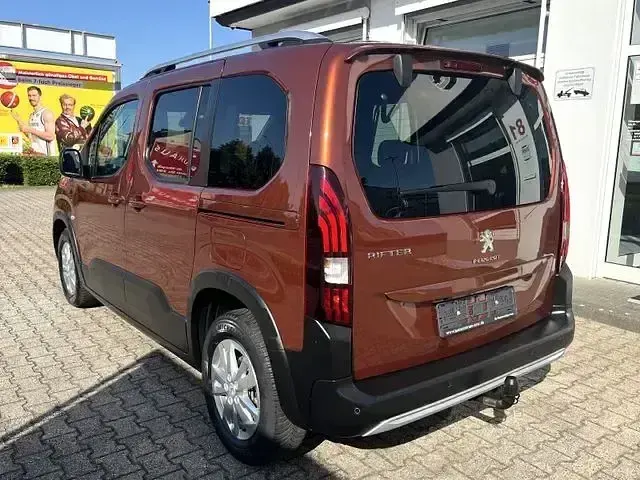 Gebraucht Peugeot Rifter Allure 131 PS (96 kW) 2021 Braun Van / Kleinbus