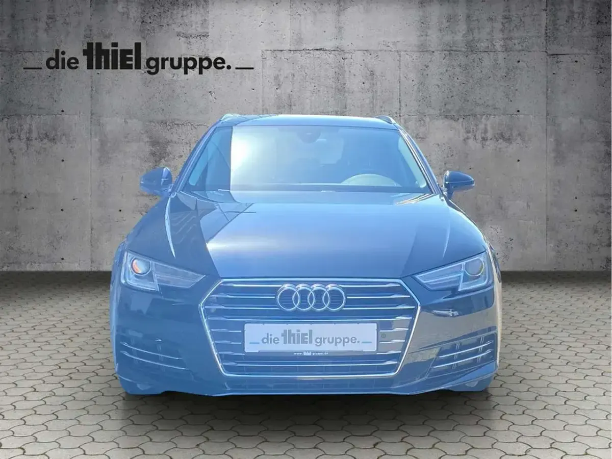 Gebraucht Audi A4 Ambiente 150 PS (110 kW) 2018 Schwarz Kombi