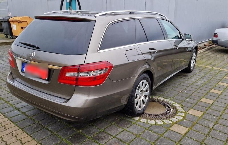 Gebraucht Mercedes E220 AMG 170 PS (125 kW) 2012 Grau Kombi