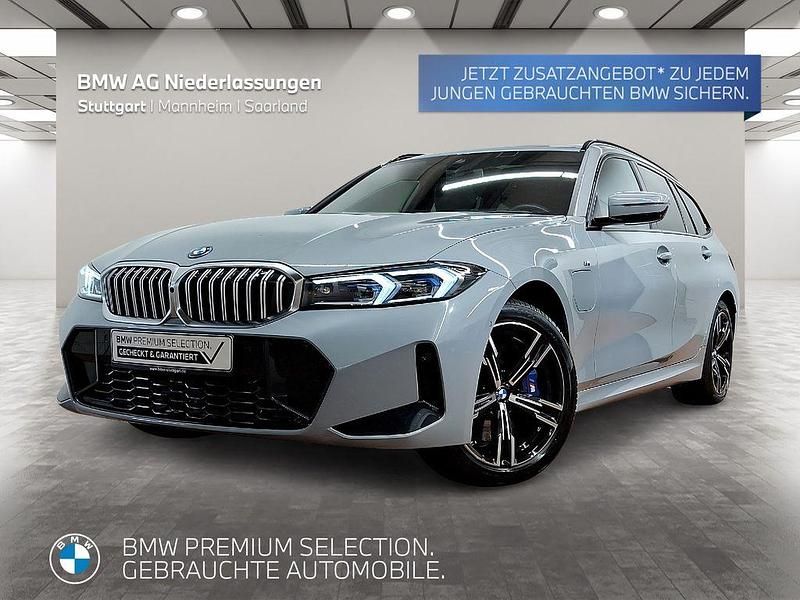 Grau Gebraucht 2024 BMW 330e M Sport Kombi | 48.960 € (Etwas zu teuer) - Bild 1/3