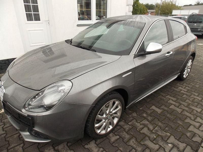 Gebraucht Alfa Romeo Giulietta Turismo 170 PS (125 kW) 2014 Grau Kleinwagen