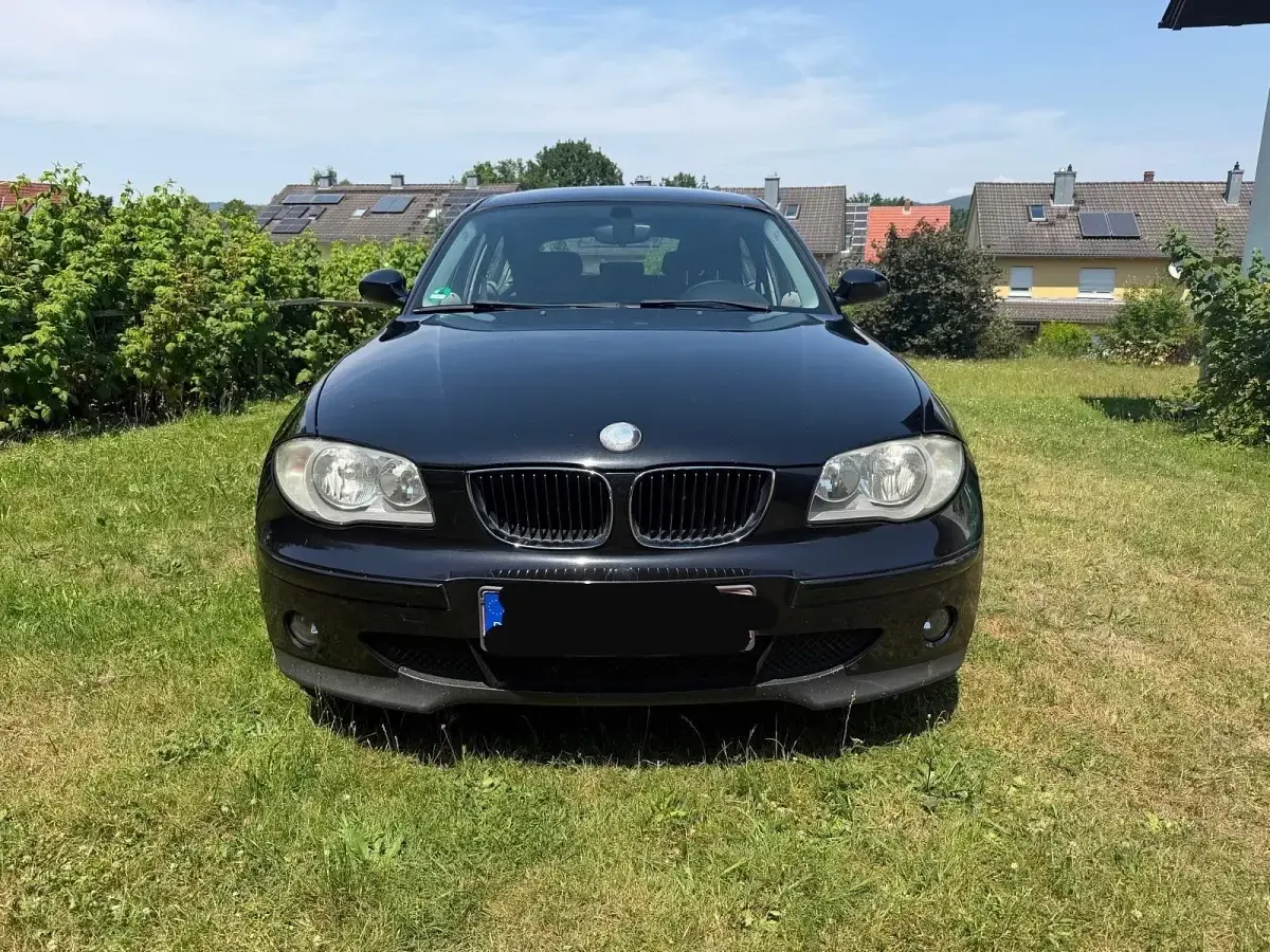Gebraucht BMW 116 122 PS (89 kW) 2005 Schwarz Kleinwagen