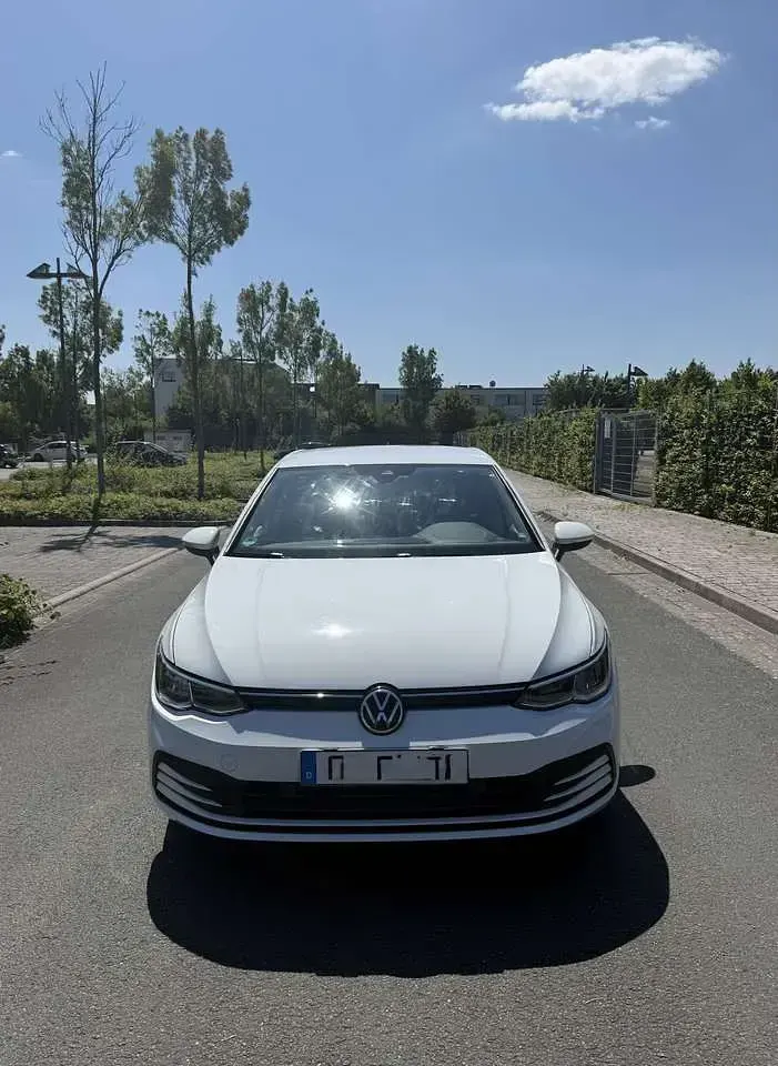 Gebraucht VW Golf VIII 110 PS (80 kW) 2021 Weiß Kleinwagen