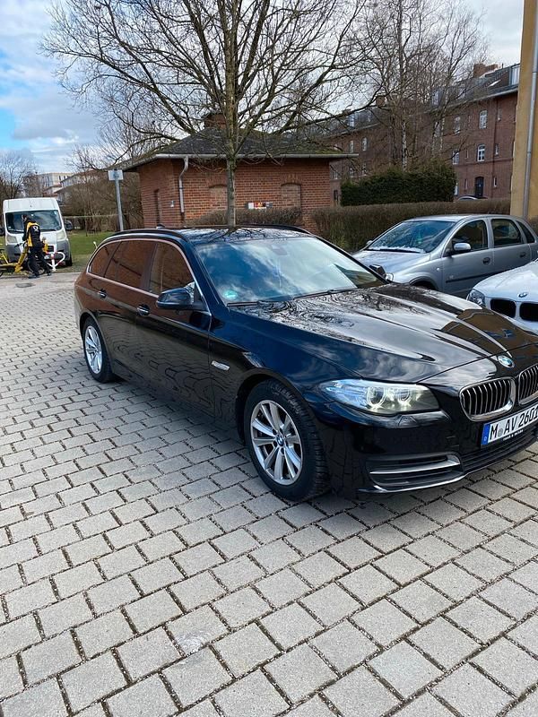 Gebraucht BMW 520 190 PS (139 kW) 2016 Schwarz Kombi