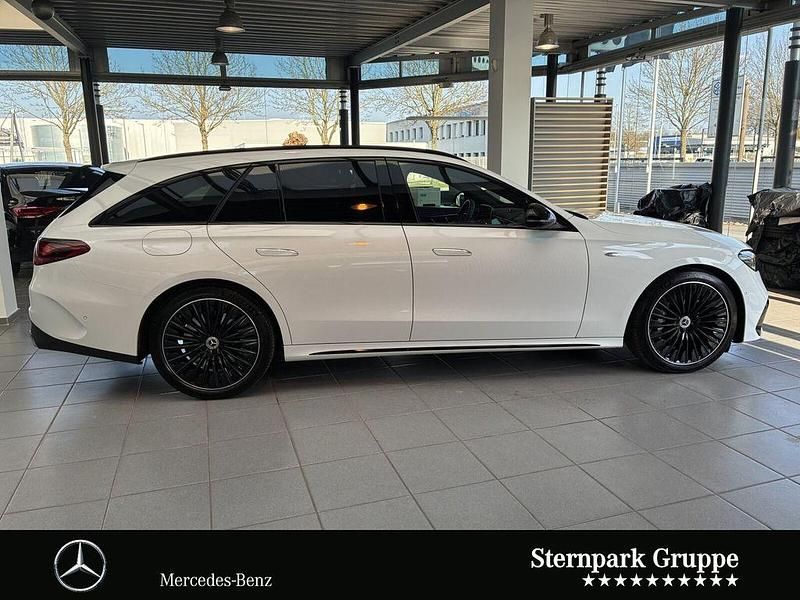 Gebraucht Mercedes E300 AMG 313 PS (230 kW) 2025 Weiß Limousine