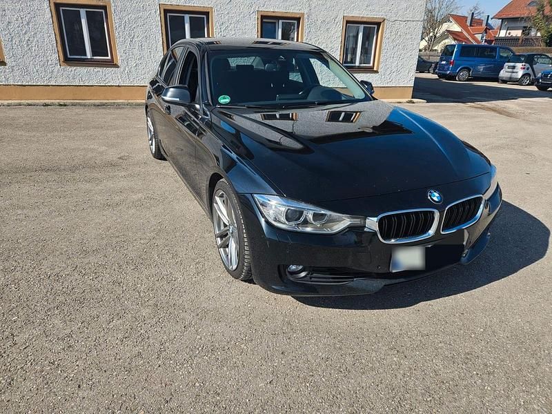 Usata BMW 330 258 CV (189 kW) 2012 Nero Berlina