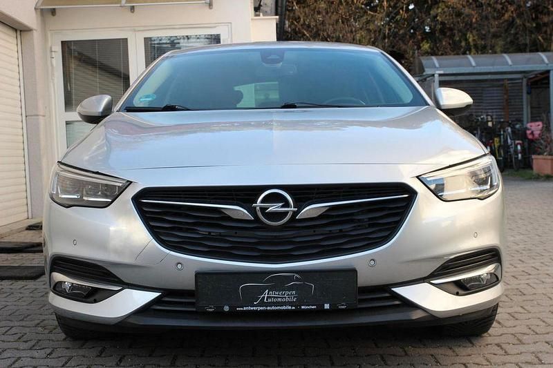 Gebraucht Opel Insignia Dynamic 170 PS (125 kW) 2018 Silber Limousine
