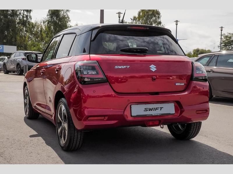 Neu Suzuki Swift Comfort+ 83 PS (61 kW) 2025 Rot Kleinwagen