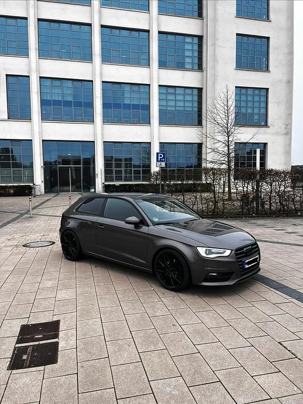 Gebraucht Audi A3 Comfort 150 PS (110 kW) 2013 Grau Limousine