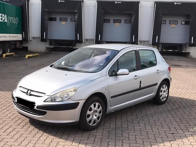 Gebraucht Peugeot 307 80 PS (58 kW) 2004 Silber Kleinwagen