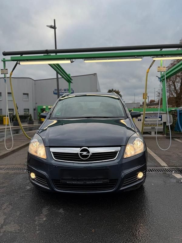 Silber Gebraucht 2007 Opel Zafira Van / Kleinbus | 6.500 € - Bild 1/4