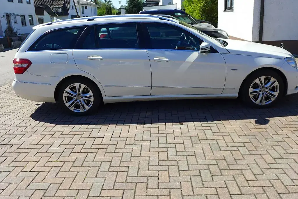 Usata Mercedes E250 Avantgarde 204 CV (150 kW) 2011 Bianco Berlina