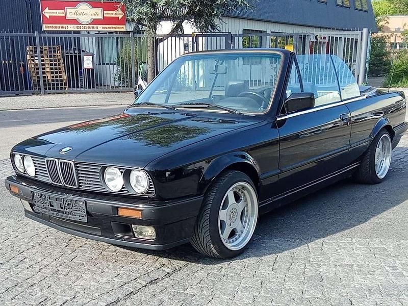Gebraucht BMW 320 Cabriolet 129 PS (94 kW) 1991 Schwarz Cabrio