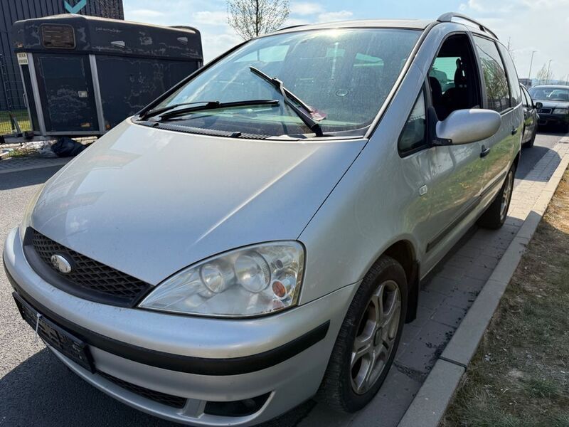Silber Gebraucht 2001 Ford Galaxy Trend Van / Kleinbus | 899 € (Superpreis) - Bild 1/4
