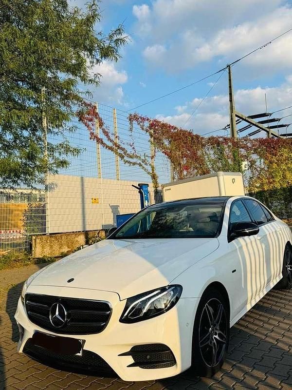Gebraucht 2018 Mercedes E350 AMG line Limousine | 27.499 € (Fairer Preis) - Bild 1/4