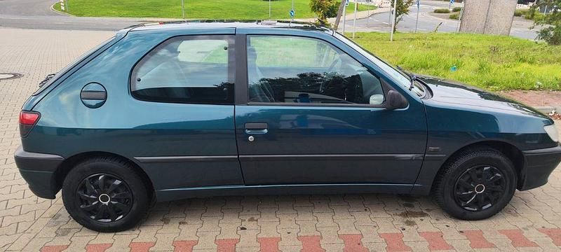Gebraucht Peugeot 306 75 PS (55 kW) 1996 Grün Limousine