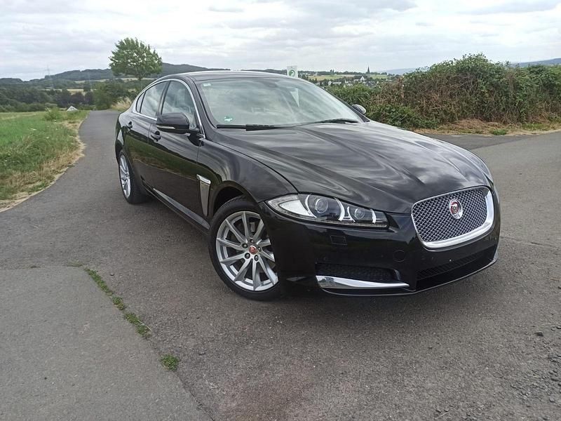 Gebraucht Jaguar XF 200 PS (147 kW) 2014 Schwarz Limousine
