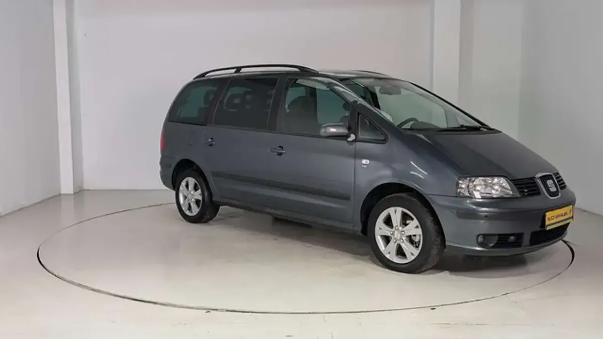 Gebraucht VW Sharan 116 PS (85 kW) 2008 Grau Van / Kleinbus