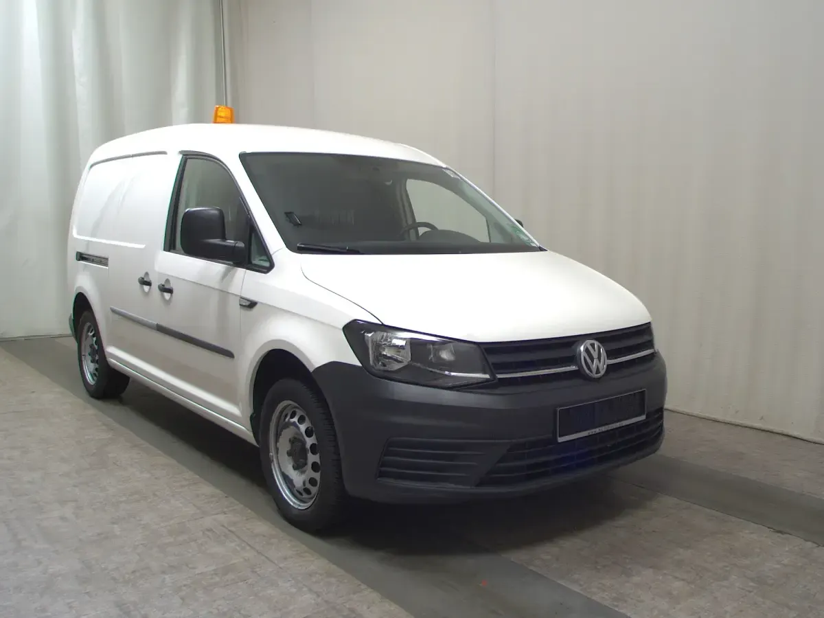 Używany VW Caddy Maxi 125 KM (91 kW) 2019 Biały Minivan