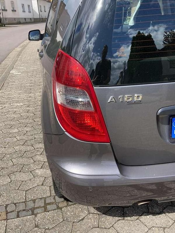 Gebraucht Mercedes A160 Avantgarde 95 PS (69 kW) 2011 Limousine