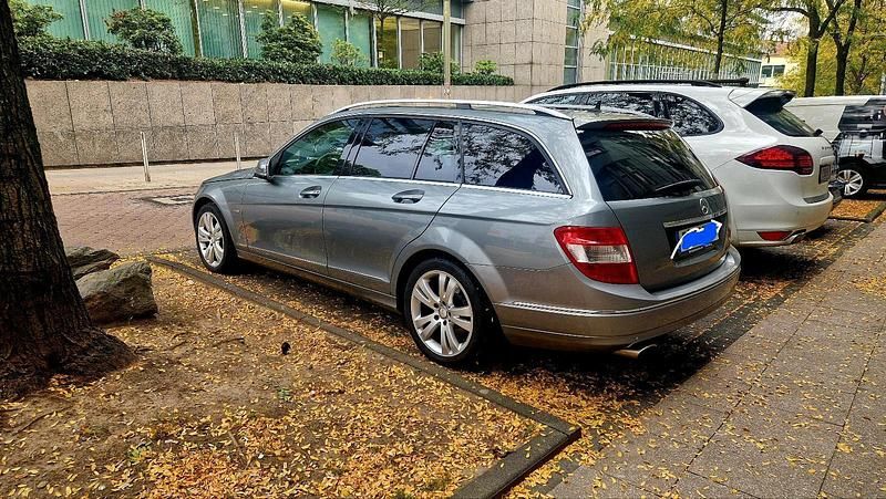 Grau Gebraucht 2008 Mercedes C220 Kombi | 5.100 € (Guter Preis) - Bild 1/4