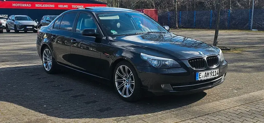 Gebraucht BMW 530 235 PS (172 kW) 2008 Schwarz Limousine