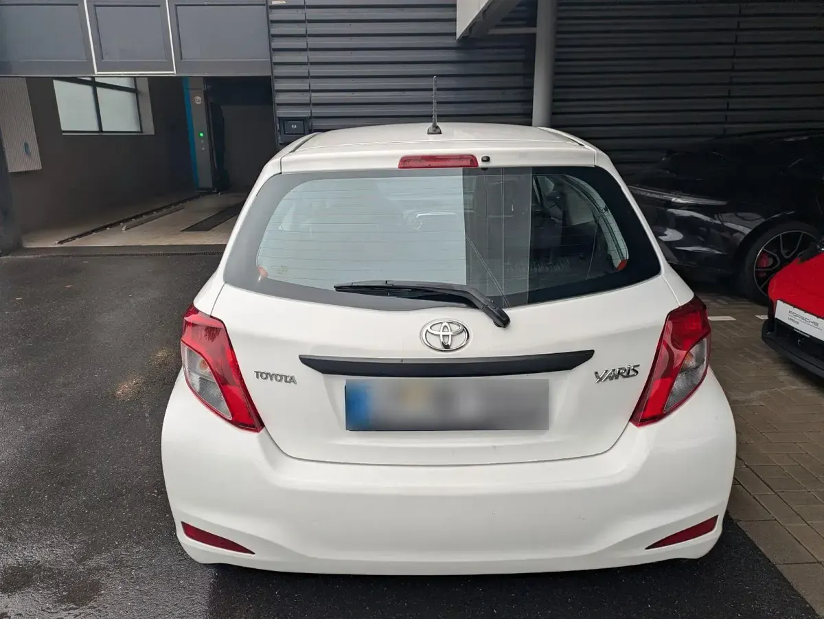 Gebraucht Toyota Yaris Cool 69 PS (50 kW) 2012 Weiß Kleinwagen