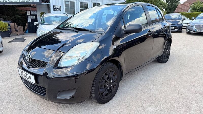 Schwarz Gebraucht 2010 Toyota Yaris Limousine | 2.799 € (Guter Preis) - Bild 1/4