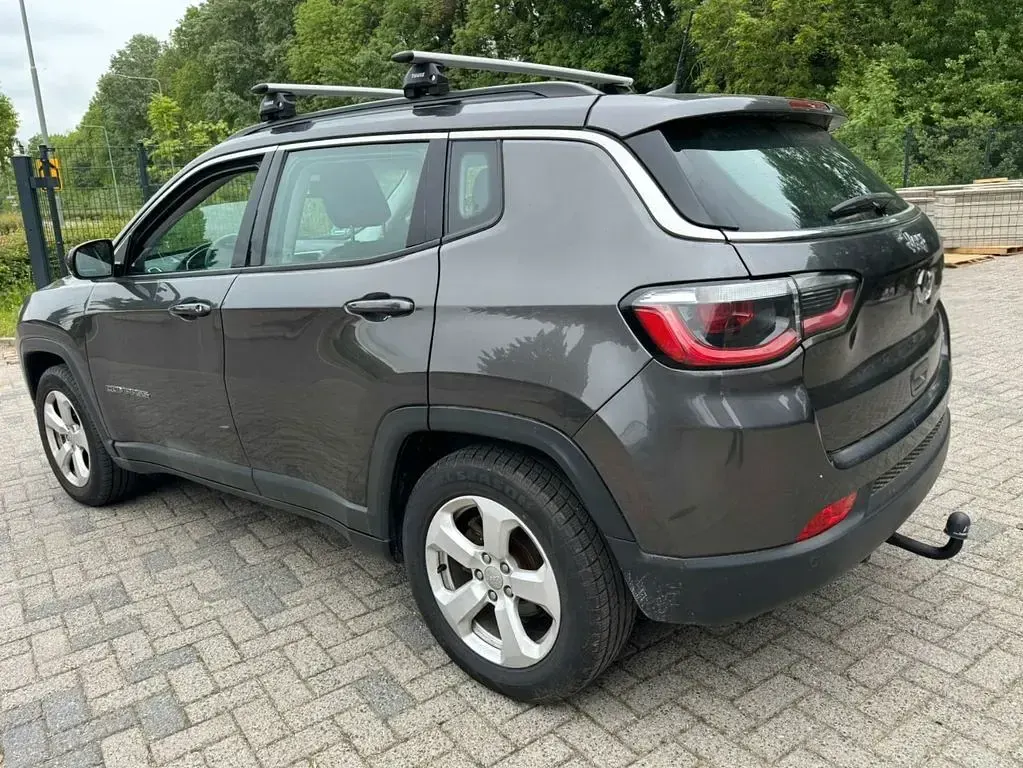 Usado Jeep Compass Longitude 140 HP (102 kW) 2019 Cinzento SUV