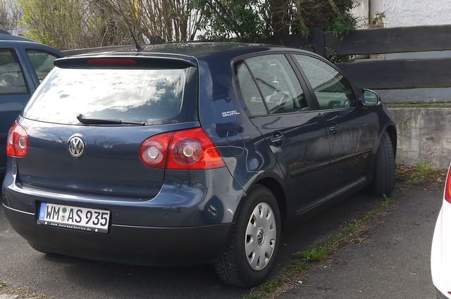 Blau metallic Gebraucht 2007 VW Golf V Goal Kleinwagen | 6.500 € - Bild 1/2