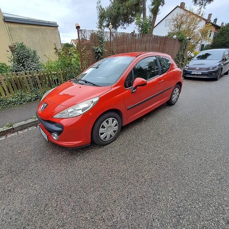 Gebraucht Peugeot 207 90 PS (66 kW) 2008 Rot Limousine