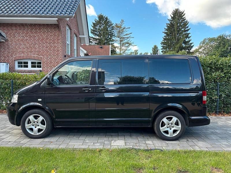 Schwarz Gebraucht 2006 VW T5 Highline Van | 13.600 € (Teuer) - Bild 1/4