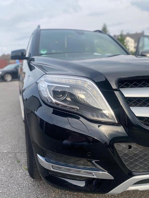 Schwarz Gebraucht 2015 Mercedes GLK220 SUV | 21.999 € (Etwas zu teuer) - Bild 1/4