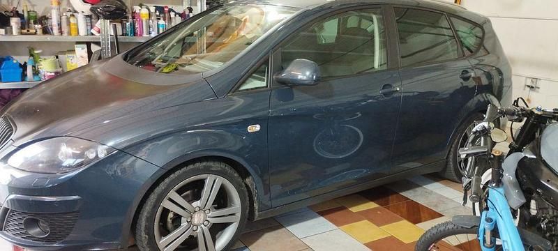 Violett Gebraucht 2010 Seat Altea XL Sport Van / Kleinbus | 4.500 € (Guter Preis) - Bild 1/4
