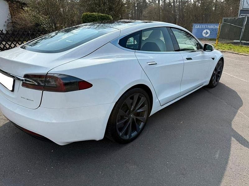 Usado Tesla Model S 413 kW (562 CV) 2020 Blanco Utilitario