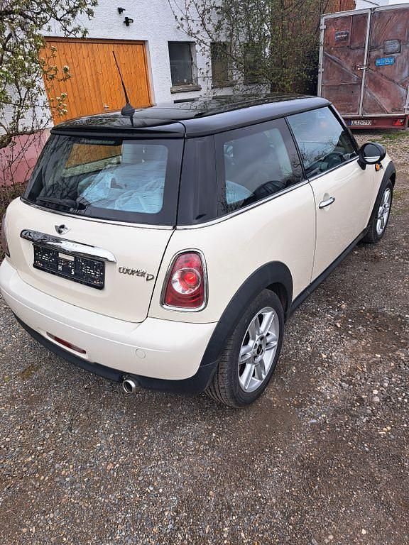 Usado Mini Cooper D 109 HP (80 kW) 2010 Branco Citadino