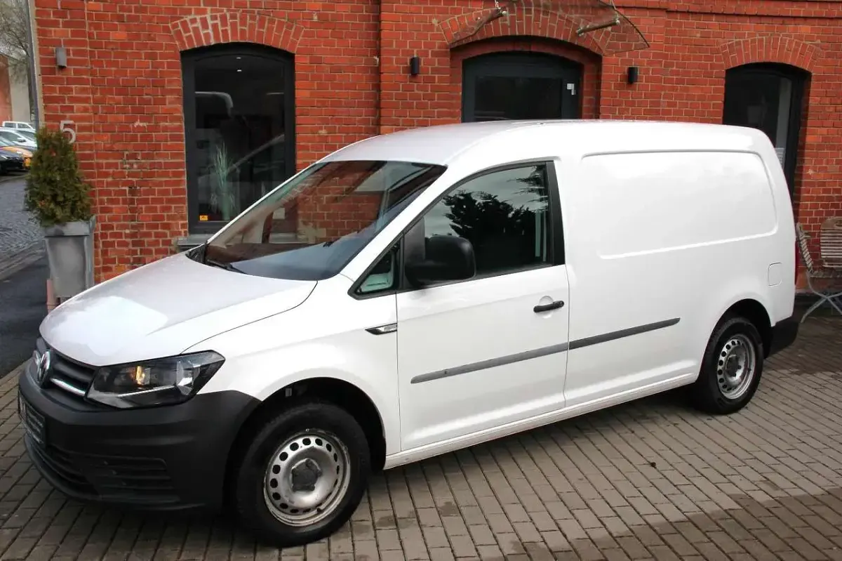 Second-hand VW Caddy Maxi 102 CP (75 kW) 2016 Alb Monovolum