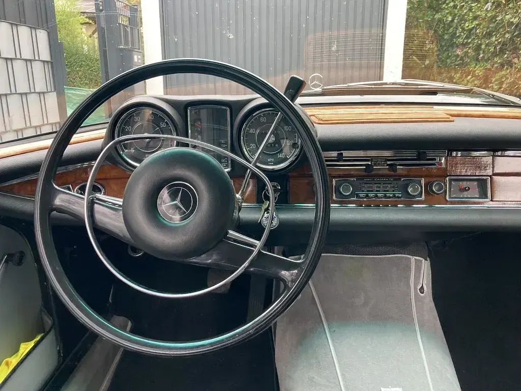 Gebraucht Mercedes 280 SE 160 PS (117 kW) 1968 Grün Coupé