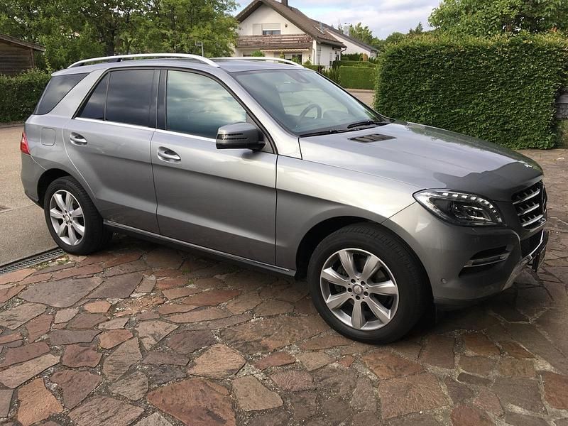Gebraucht Mercedes ML250 204 PS (150 kW) 2013 Silber SUV