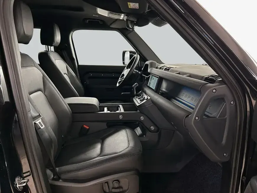 Gebraucht Land Rover Defender SE Dynamic 200 PS (147 kW) 2023 Schwarz SUV