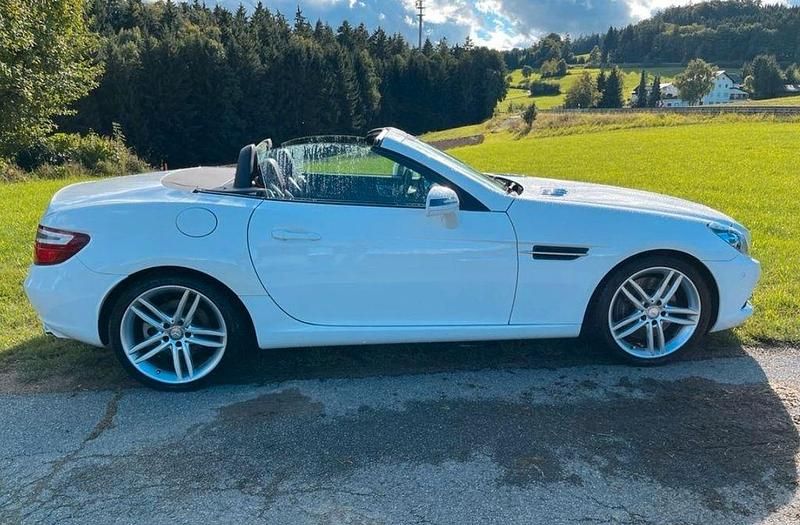 Gebraucht Mercedes SLK250 204 PS (150 kW) 2014 Weiß Cabrio