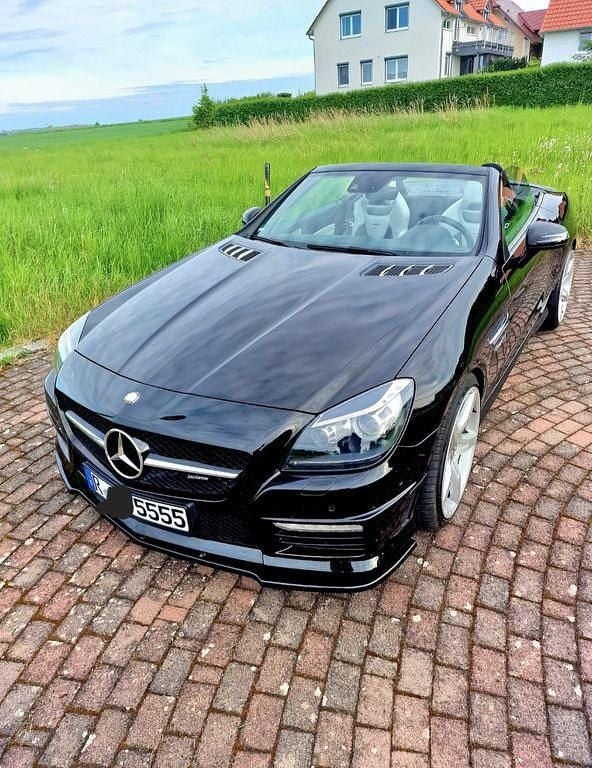 Schwarz Gebraucht 2012 Mercedes SLK55 AMG AMG Cabrio | 39.900 € (Fairer Preis) - Bild 1/4