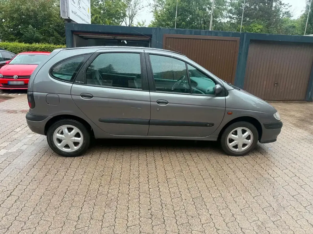 Gebraucht Renault Scenic E-Tech 107 PS (78 kW) 1999 Grau Limousine