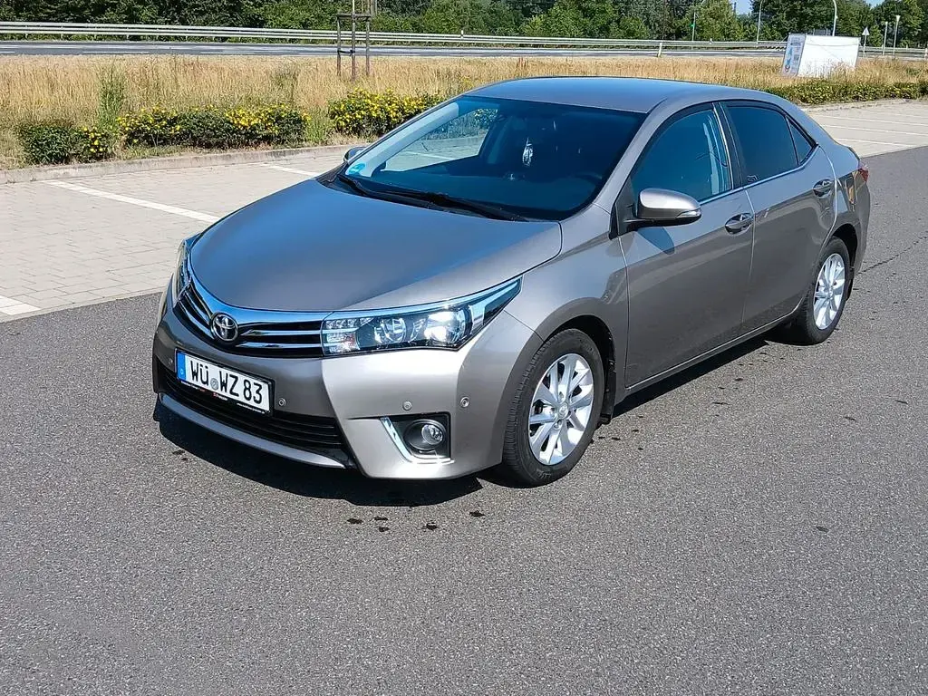 Gebraucht Toyota Corolla Multidrive S 132 PS (97 kW) 2016 Grau Limousine